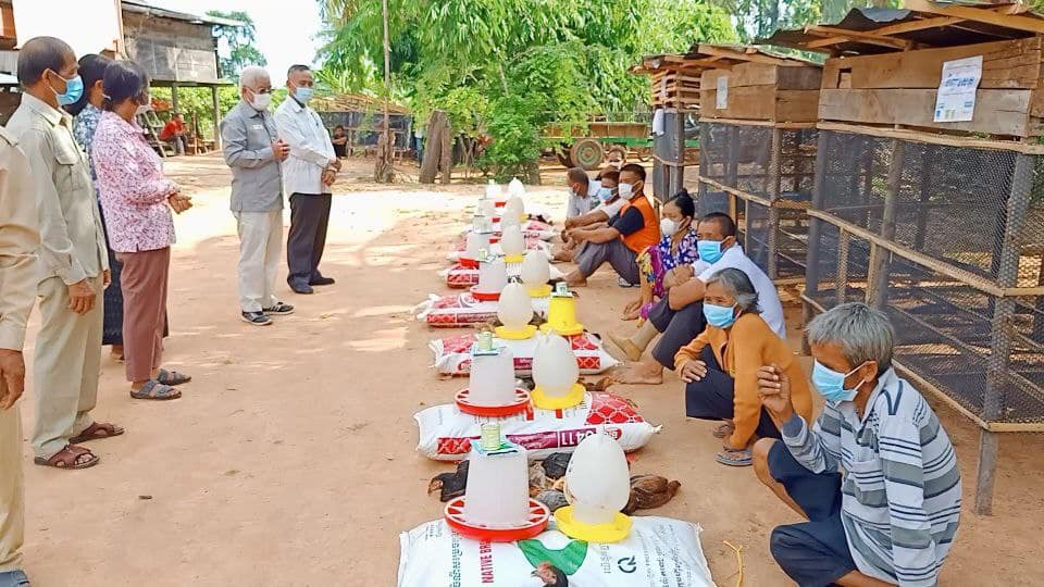 People with Disabilities Get Started with Poultry Raising